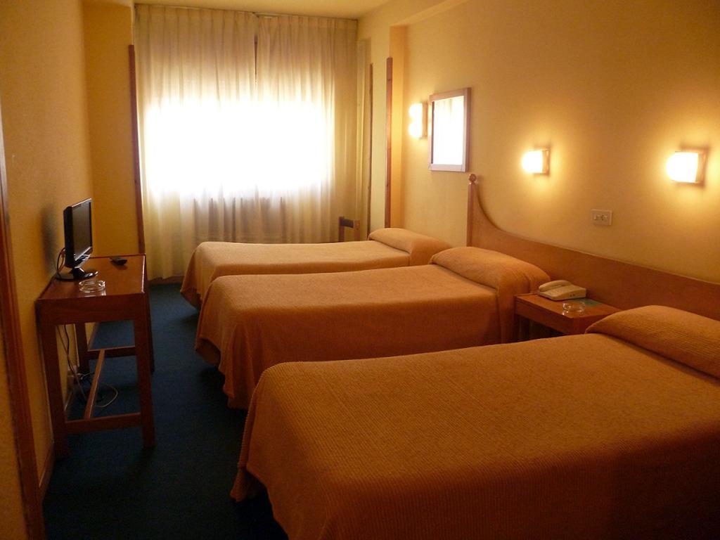 Hotel Pradas 哈卡 外观 照片