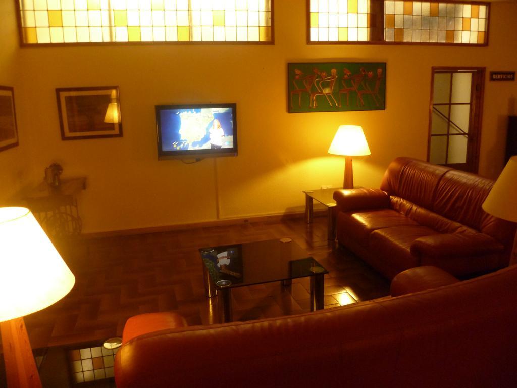 Hotel Pradas 哈卡 外观 照片